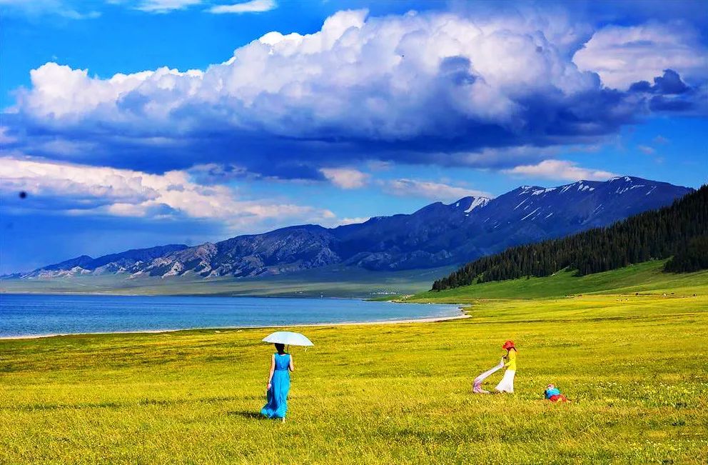 多元文化交融的边疆明珠——新疆